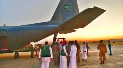 وصول أولى طلائع الجسر الجوي السعودي لمساعدة الشعب السوداني