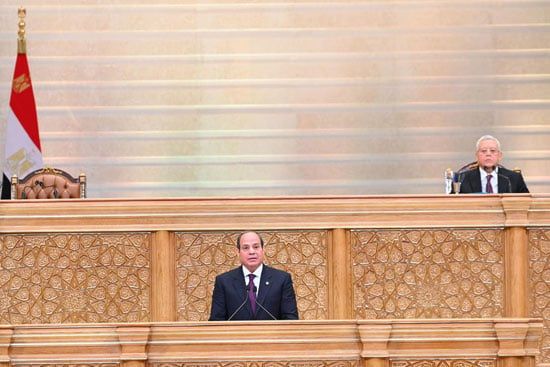 الرئيس السيسي يؤدي اليمين الدستورية